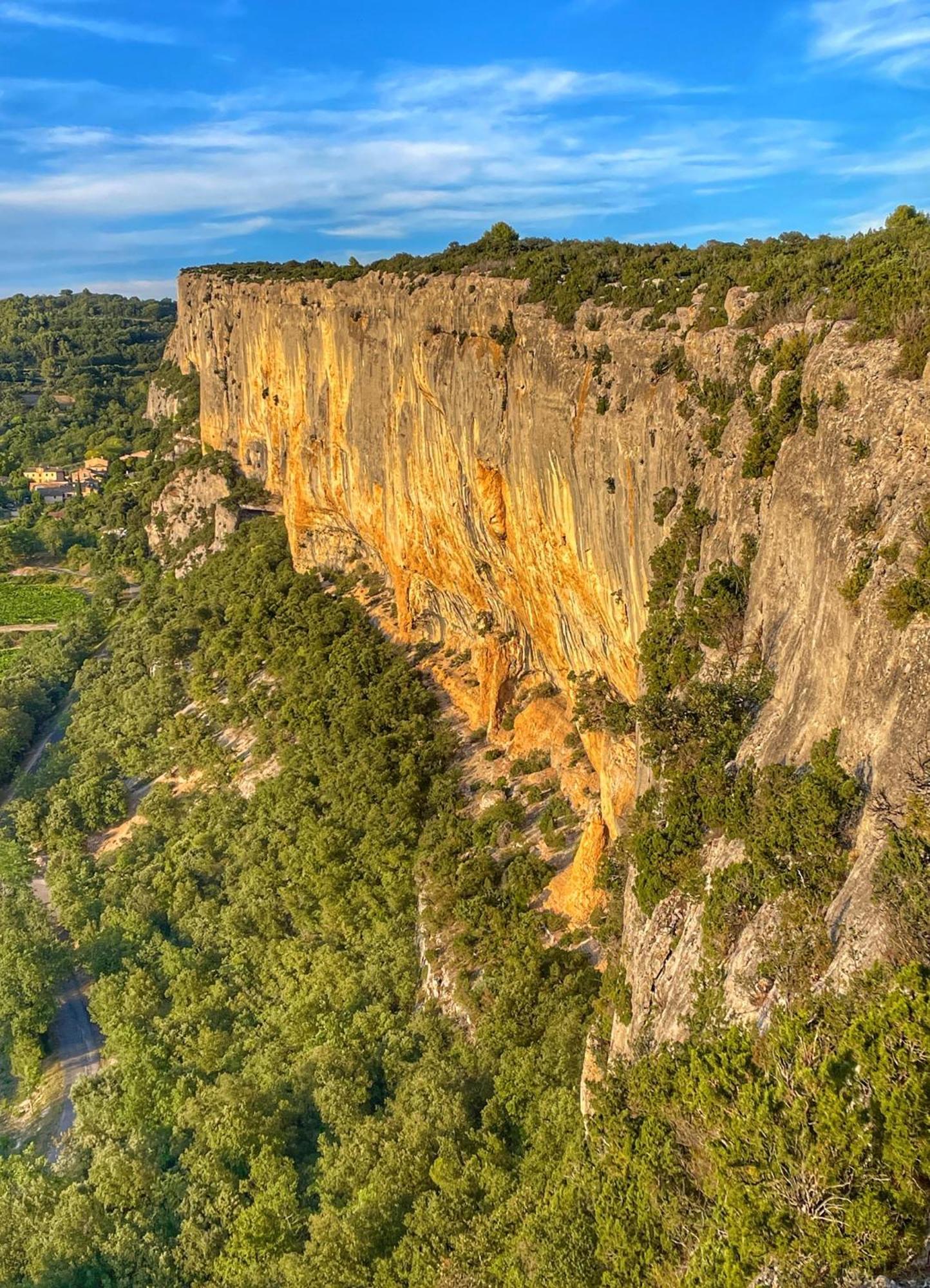 Апартаменты Le Petit Delphia Апт Экстерьер фото